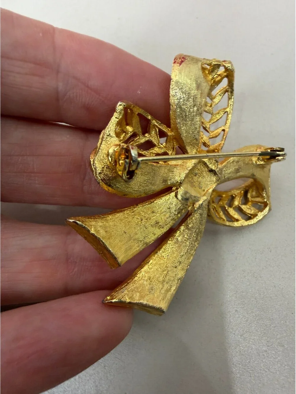 Vintage Gold Tone Bow Brooch Pin